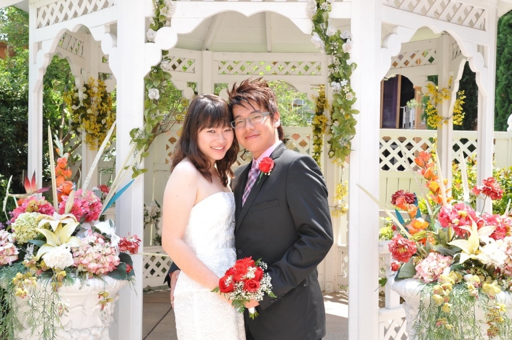 outdoor Gazebo weddings Las Vegas- Shalimar Wedding Chapel